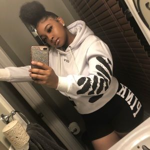 Meet your Posher, Kamani